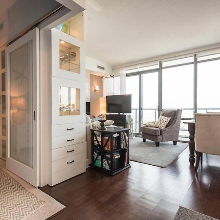 Stunning Condo With Fantastic View Of The City! Toronto Dış mekan fotoğraf