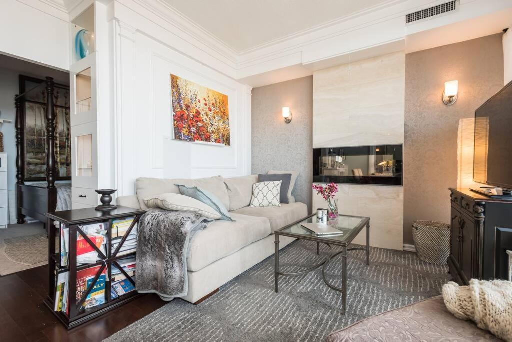 Stunning Condo With Fantastic View Of The City! Toronto Dış mekan fotoğraf