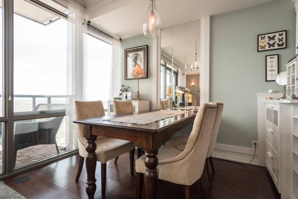 Stunning Condo With Fantastic View Of The City! Toronto Dış mekan fotoğraf